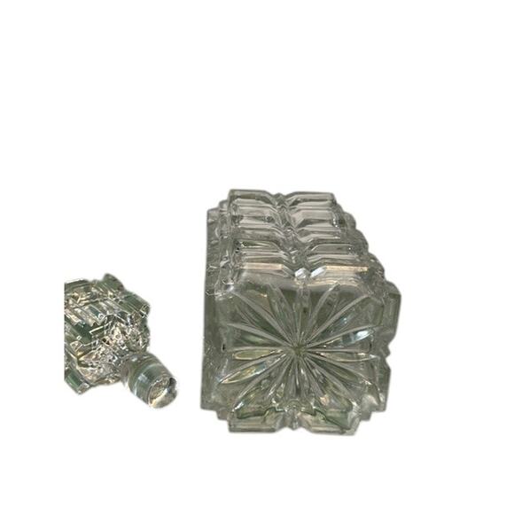 VTG Whiskey Bourbon Crystal Cut Glass Decanter With Stopper - Picture 5 of 5